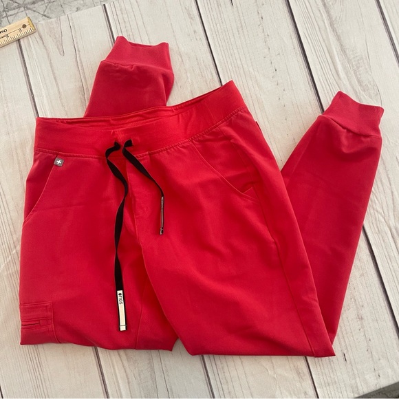 Figs red scrub pants size S - Picture 5 of 10